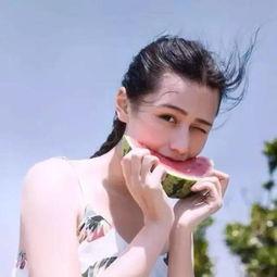 娱乐吃瓜酱理性女生,理性女生视角下的娱乐圈“吃瓜”现象解析